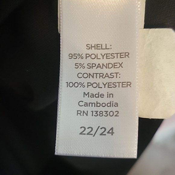 Avenue Black Lace Blouse - Picture 7 of 8